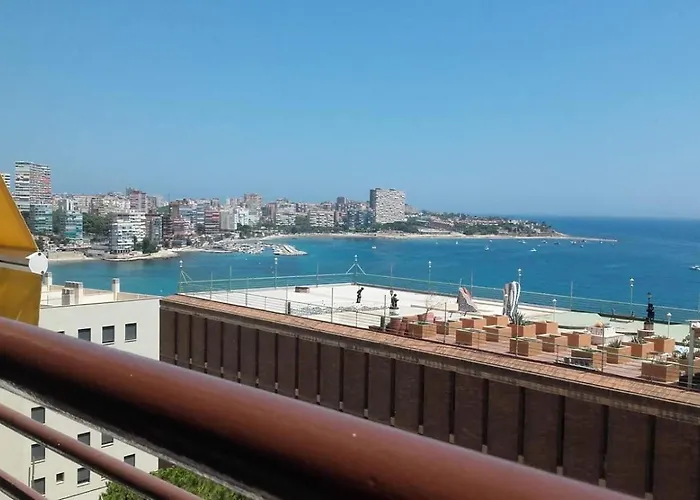 Apartmán A 50 Metros Del Mar Y En 2 Paradas De Bus Estas En El Centro De *