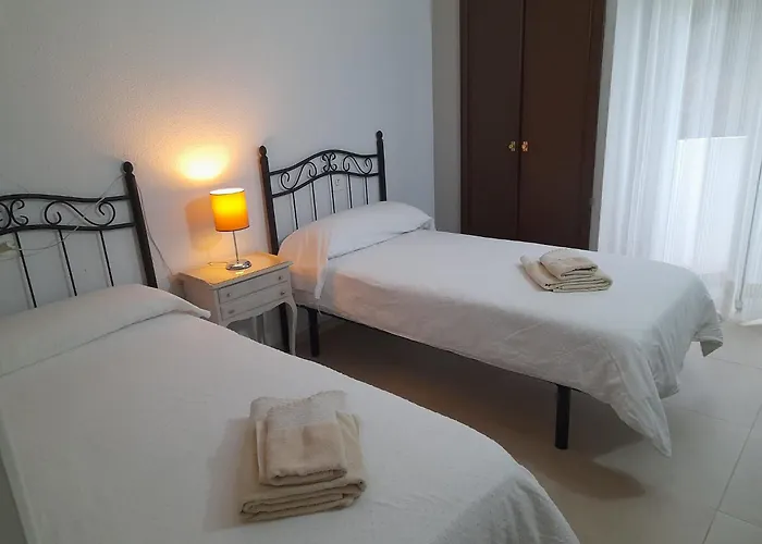 Apartmán A 50 Metros Del Mar Y En 2 Paradas De Bus Estas En El Centro De *